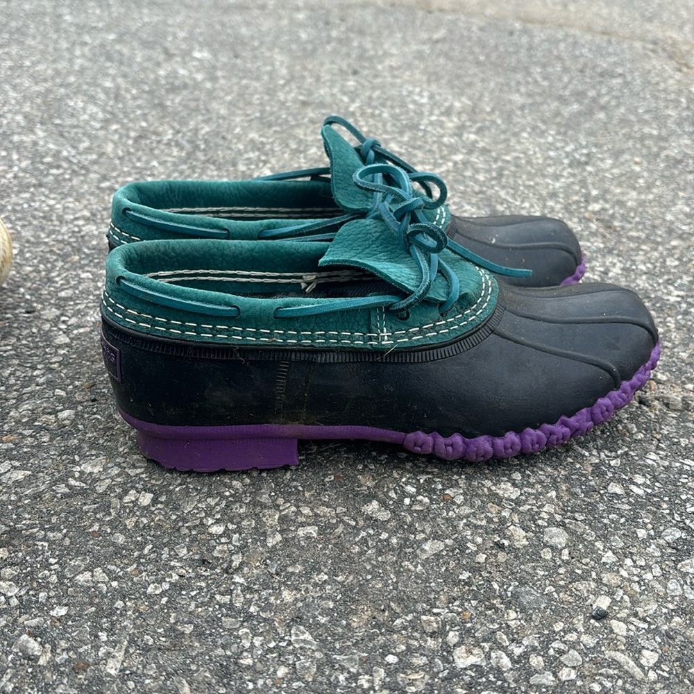 purple and teal short beanboots from llbean
